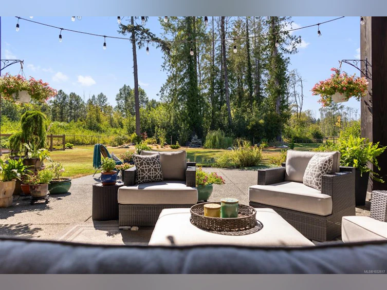8757/8761 Oyster River Way, Black Creek, BC, V9J 1K5 - 51