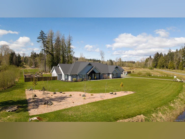 8757/8761 Oyster River Way, Black Creek, BC, V9J 1K5 - 74