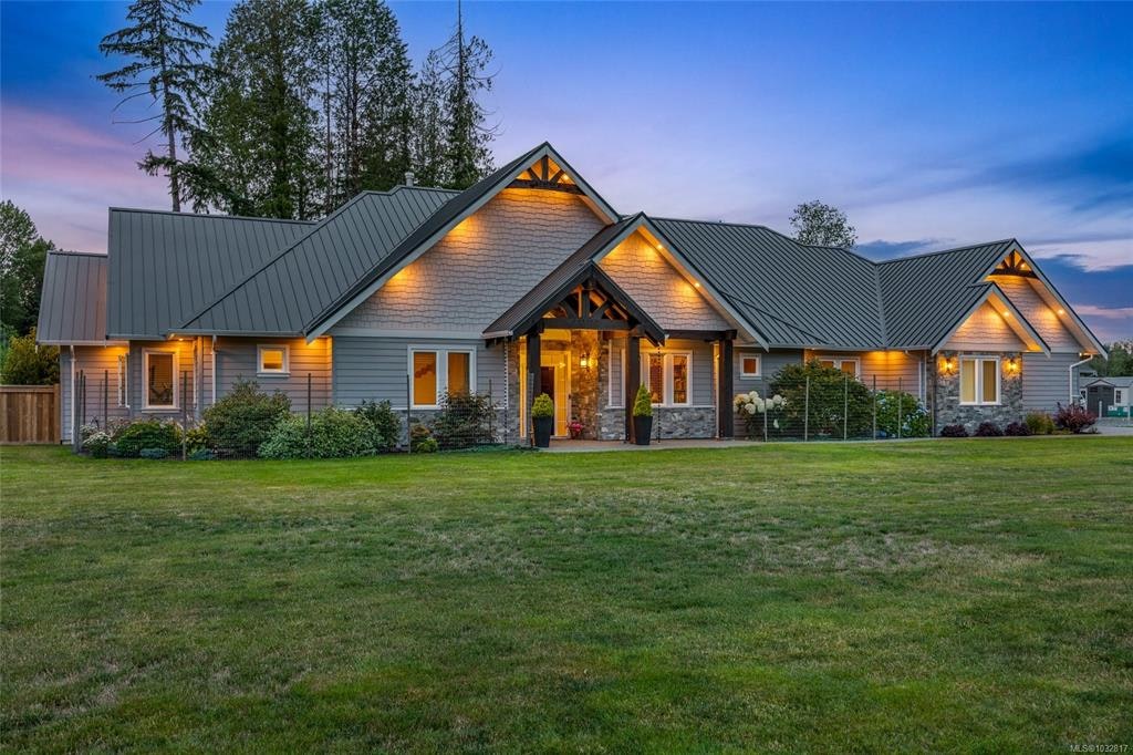 8757/8761 Oyster River Way, Black Creek, BC, V9J 1K5