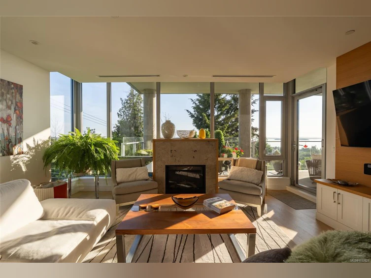 301-5388 Hill Rise Terrace, Saanich, BC, V8Y 3K3 - 4