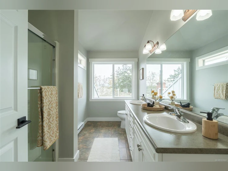 77 View Royal Avenue, View Royal, BC, V9B 1A6 - 35