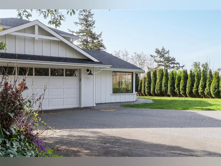 77 View Royal Avenue, View Royal, BC, V9B 1A6 - 3