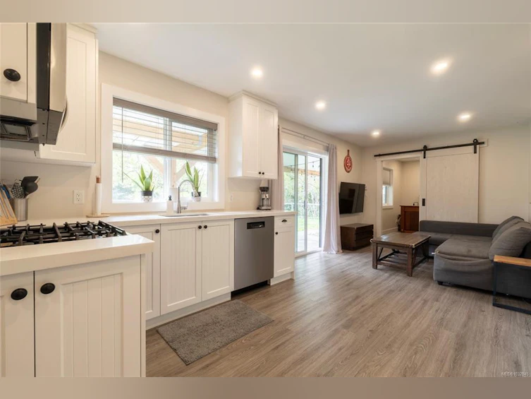 77 View Royal Avenue, View Royal, BC, V9B 1A6 - 39