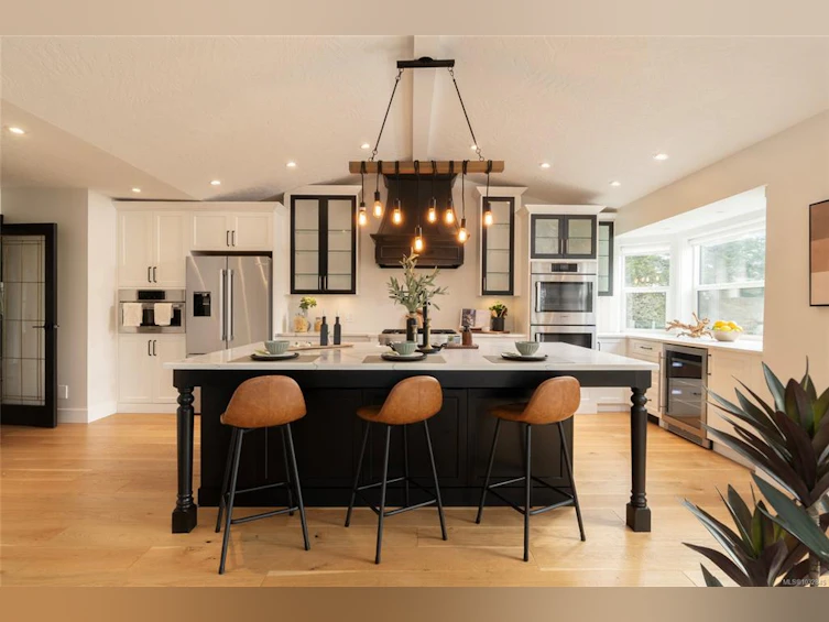 77 View Royal Avenue, View Royal, BC, V9B 1A6 - 7