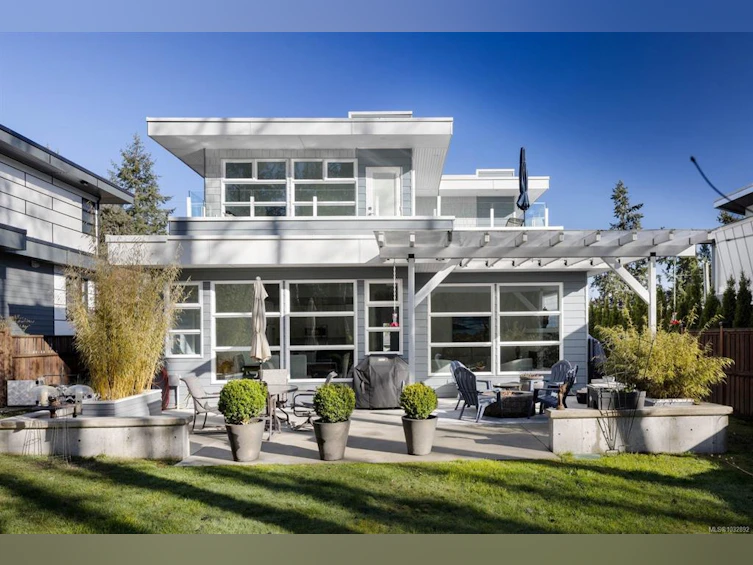 10965 Madrona Drive, North Saanich, BC, V8L 5R7 - 34
