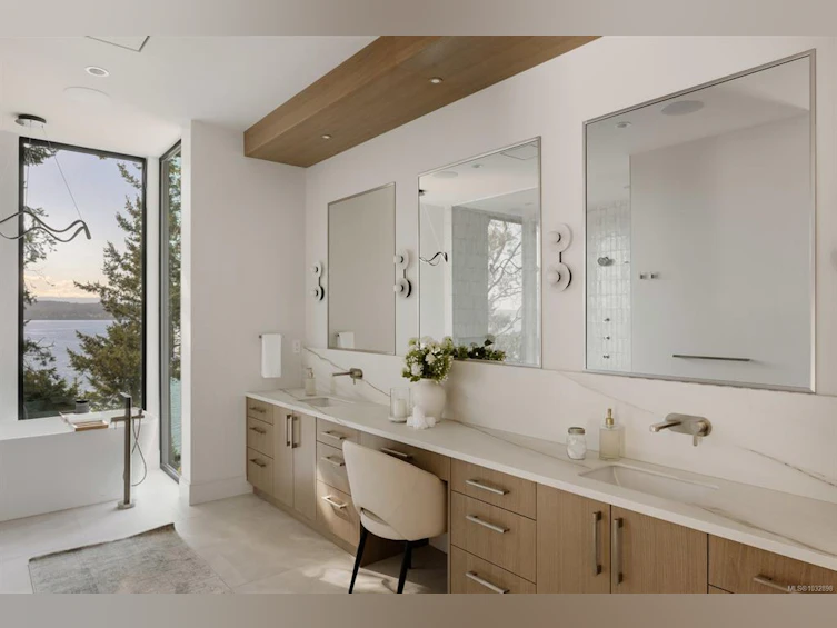 418 Lands End Road, North Saanich, BC, V8L 5L9 - 18