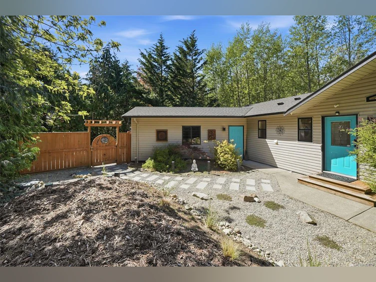 1719 Miama Court, Qualicum Beach, BC, V9K 2S3 - 12