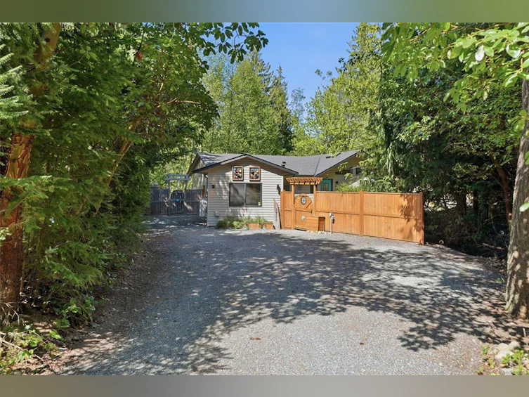 1719 Miama Court, Qualicum Beach, BC, V9K 2S3 - 11