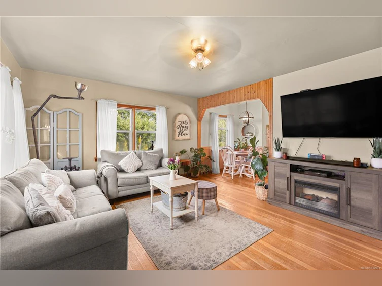 10845 Chemainus Road, Saltair, BC, V9G 2A4 - 4