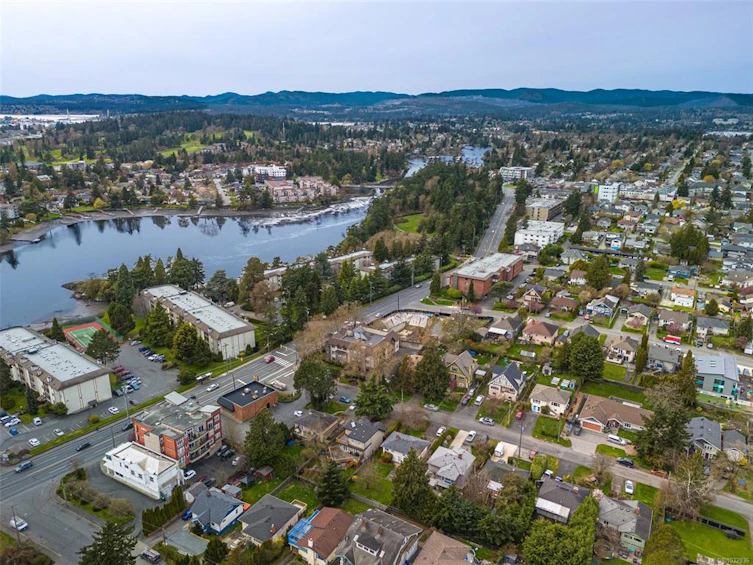 2935 Wascana Street, Saanich, BC, V9A 1V6 - 38