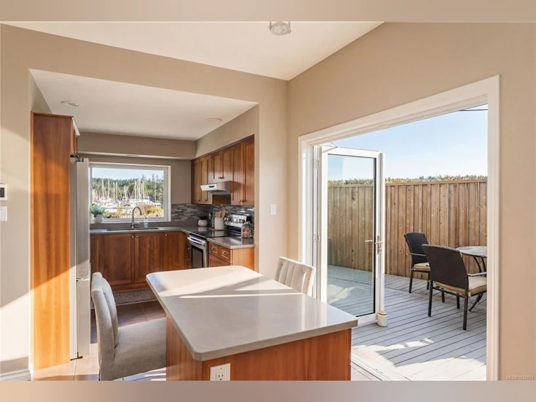10680 Blue Heron Road, North Saanich, BC, V8L 5S6 - 14