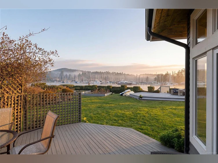10680 Blue Heron Road, North Saanich, BC, V8L 5S6 - 45
