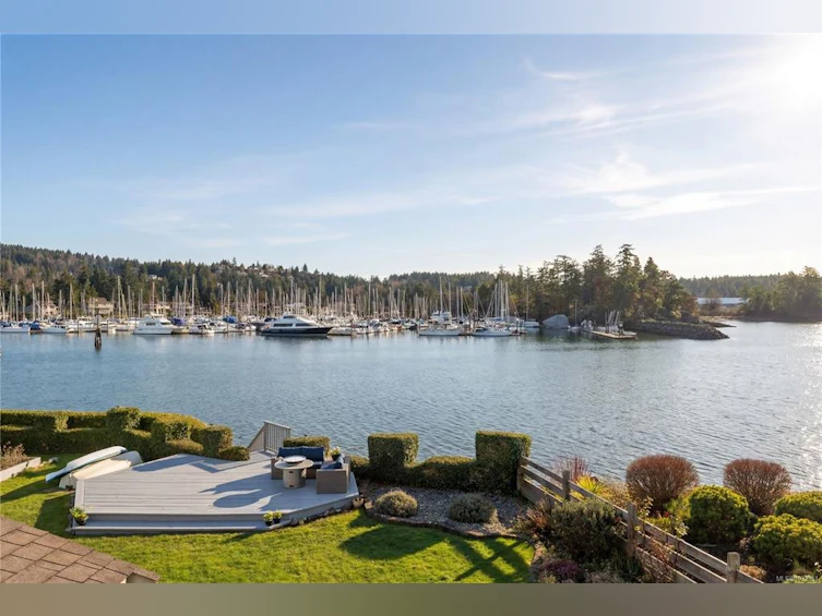 10680 Blue Heron Road, North Saanich, BC, V8L 5S6 - 38