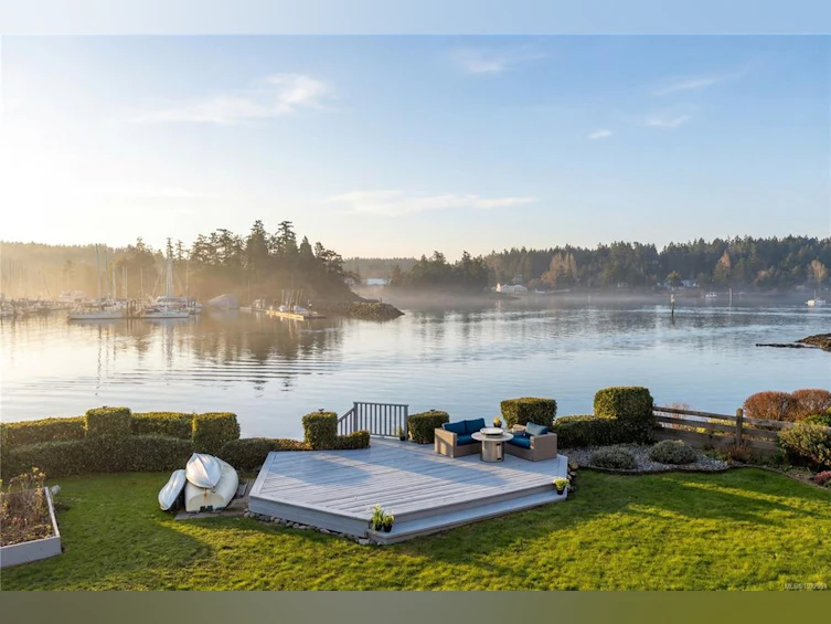 10680 Blue Heron Road, North Saanich, BC, V8L 5S6 - 4
