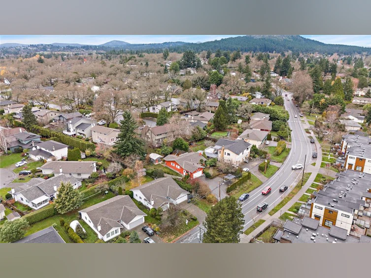4000 Cedar Hill Road, Saanich, BC, V8N 3C1 - 34