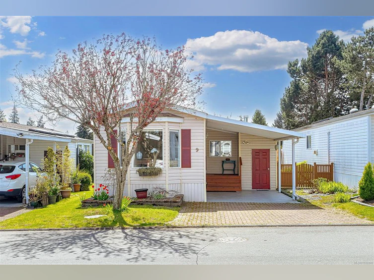 9-7583 Central Saanich Road, Central Saanich, BC, V8M 2B6 - 2
