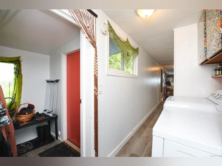 5557 Horne Street, Union Bay, BC, V0R 3B0 - 24
