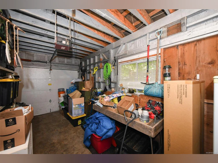 5557 Horne Street, Union Bay, BC, V0R 3B0 - 29