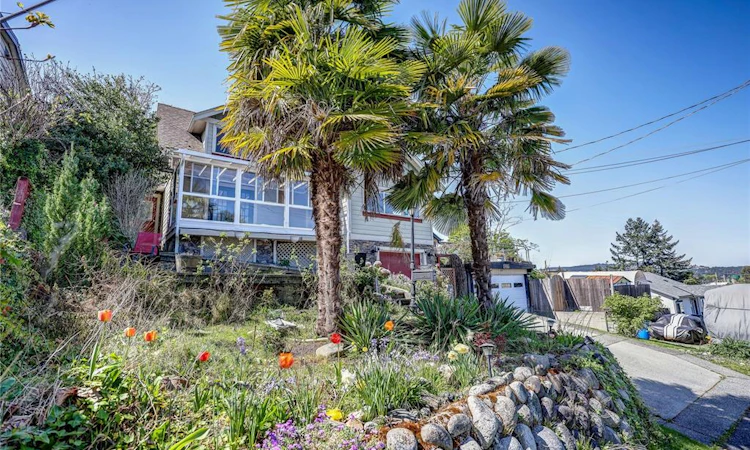 1361 Discovery Avenue