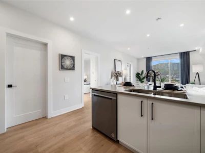 602-1371 Goldstream Avenue - 5