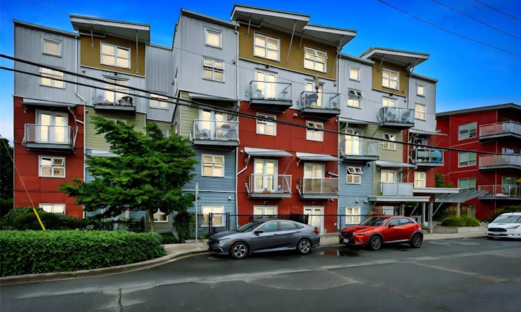 204-787 Tyee Road
