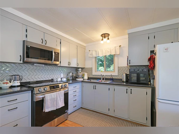 2332 Endall Road, Black Creek, BC, V9J 1G7 - 50