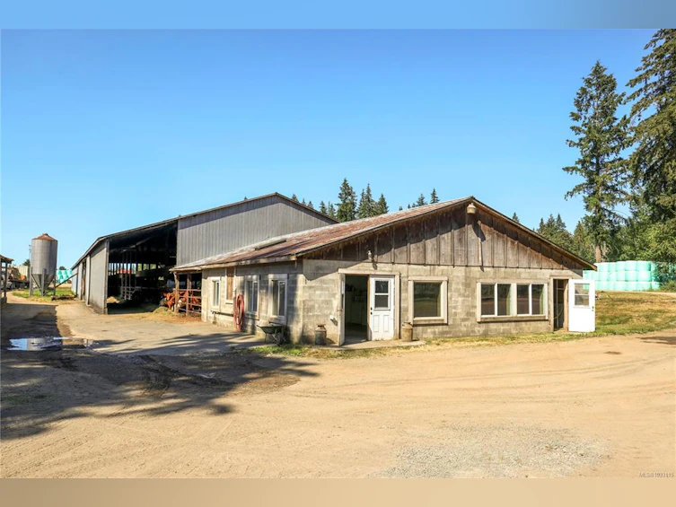 2332 Endall Road, Black Creek, BC, V9J 1G7 - 55