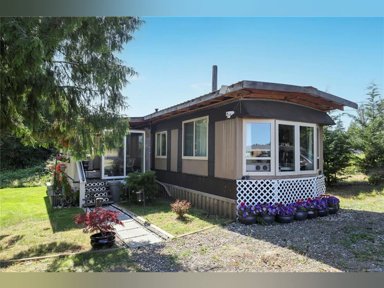 2332 Endall Road, Black Creek, BC, V9J 1G7 - 47