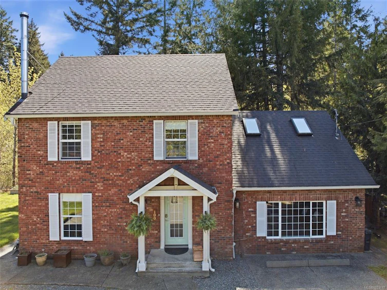 100 Comiaken Avenue, Lake Cowichan, BC, V0R 2G0 - 4