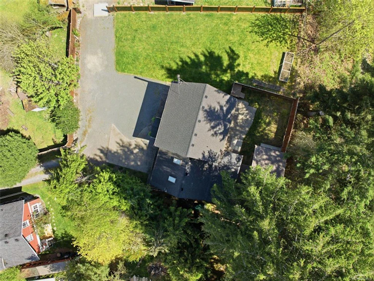 100 Comiaken Avenue, Lake Cowichan, BC, V0R 2G0 - 6
