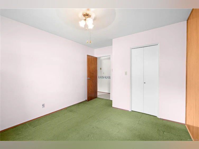 625 Broadway Street, Saanich, BC, V8Z 2G5 - 18