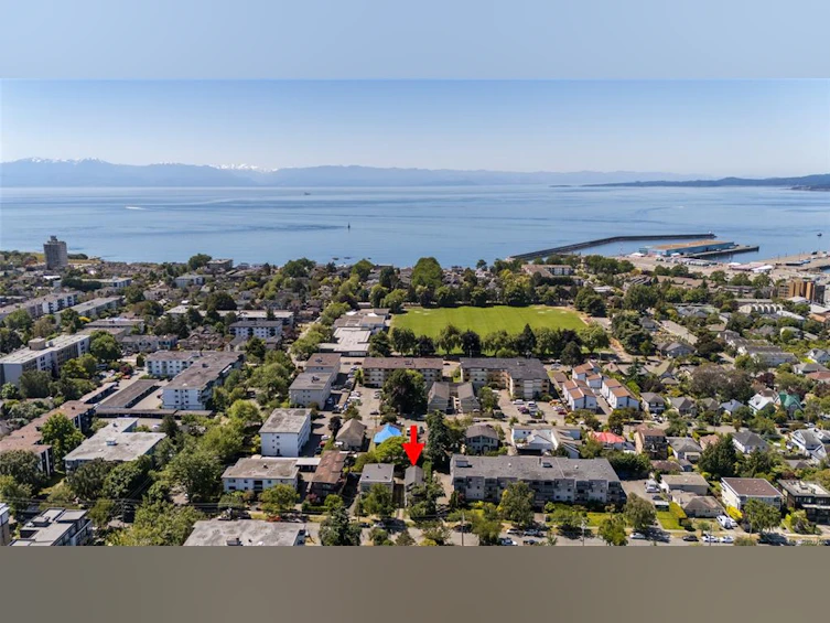 257 Michigan Street, Victoria, BC, V8V 1R4