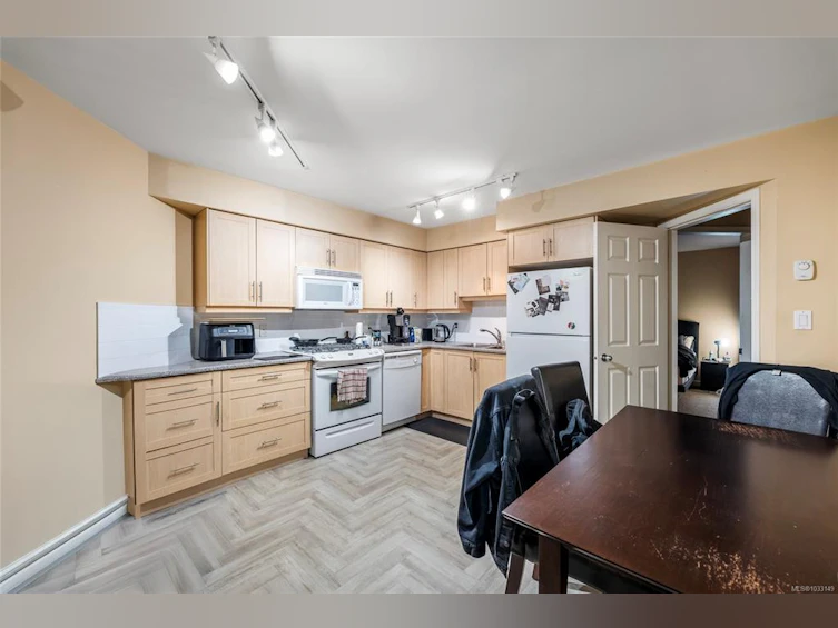 257 Michigan Street, Victoria, BC, V8V 1R4 - 30