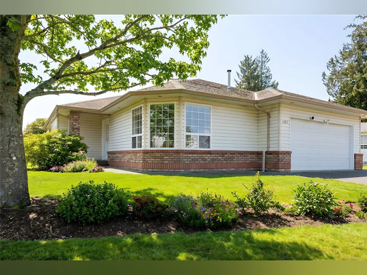 107 S Acacia Street, Parksville, BC, V9P 1H4