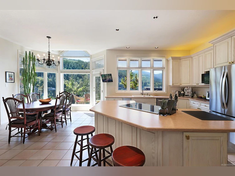8396 Bloedel Drive, Port Alberni, BC, V9Y 9E3 - 8
