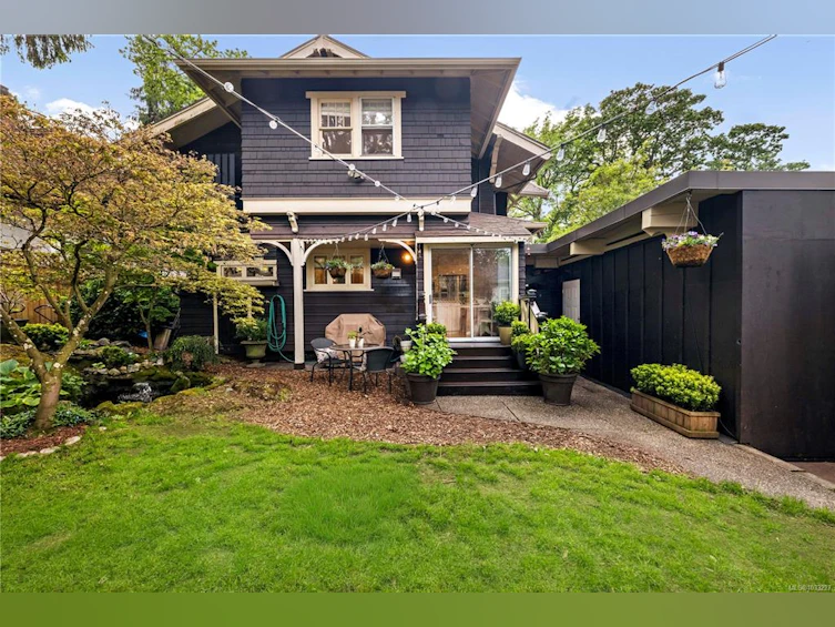 1069 Joan Crescent, Victoria, BC, V8S 3L3 - 45