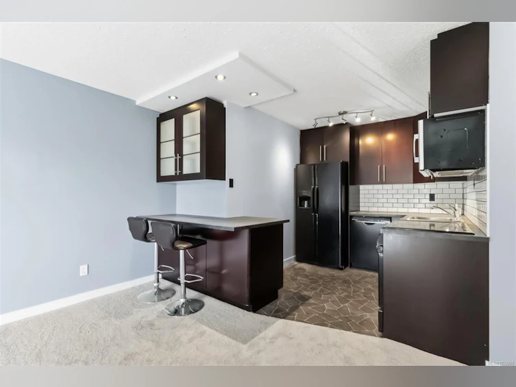 305-900 Tolmie Avenue, Victoria, BC, V8X 3W6 - 9