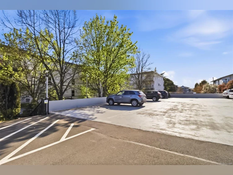 305-900 Tolmie Avenue, Victoria, BC, V8X 3W6 - 34