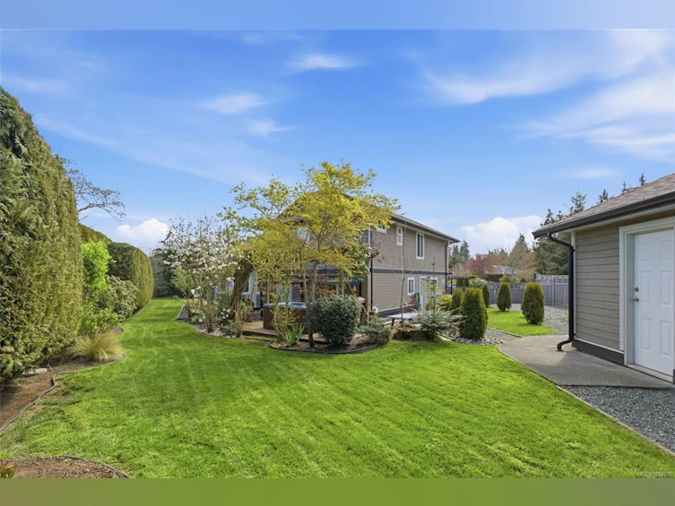 834 Woodside Crescent, Qualicum Beach, BC, V9K 2K8 - 30