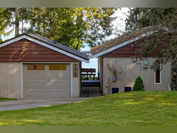 2519 Lasqueti Road, Qualicum Beach, BC, V9K 1Z1 - 35