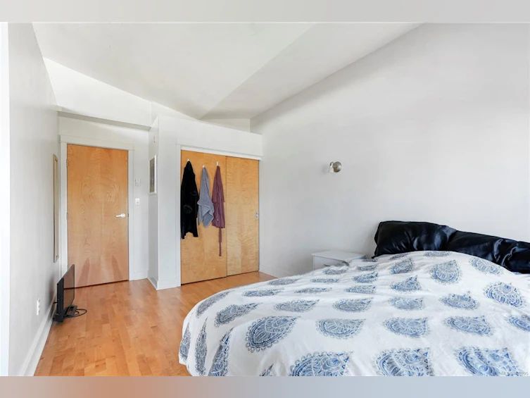 402-1155 Yates Street, Victoria, BC, V8V 3N1 - 10