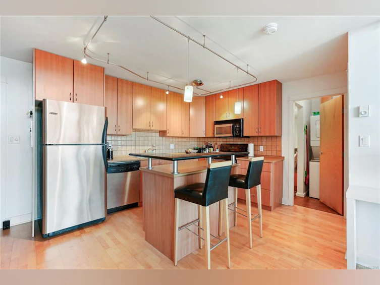 402-1155 Yates Street, Victoria, BC, V8V 3N1 - 5