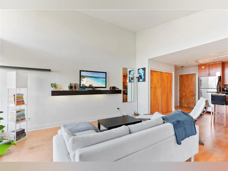 402-1155 Yates Street, Victoria, BC, V8V 3N1 - 12