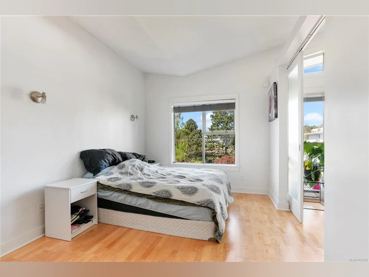 402-1155 Yates Street, Victoria, BC, V8V 3N1 - 9