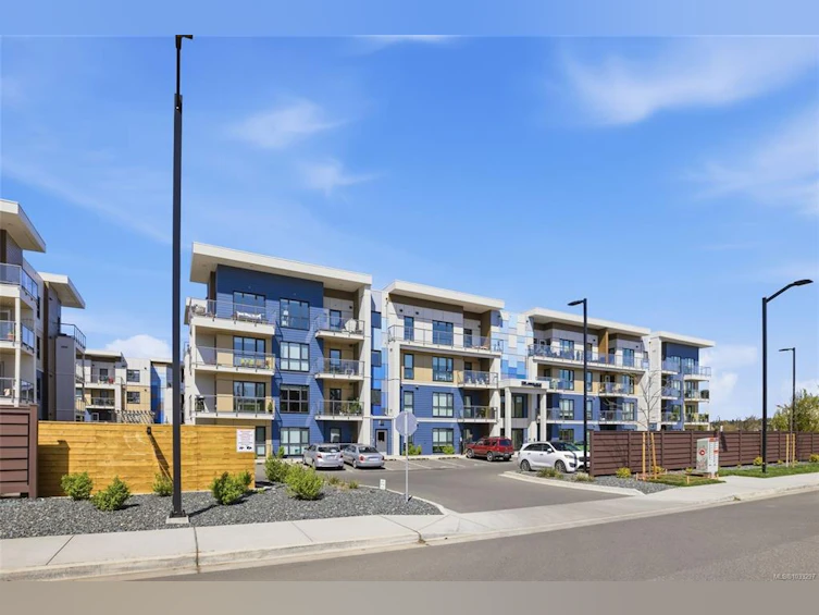 305-120 W Jensen Avenue, Parksville, BC, V9P 0H6 - 2