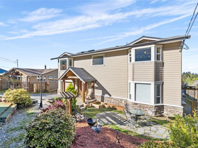 5170 Laguna Way - 2