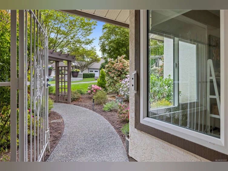 21-885 Berwick Road, Qualicum Beach, BC, V9K 1N7 - 44