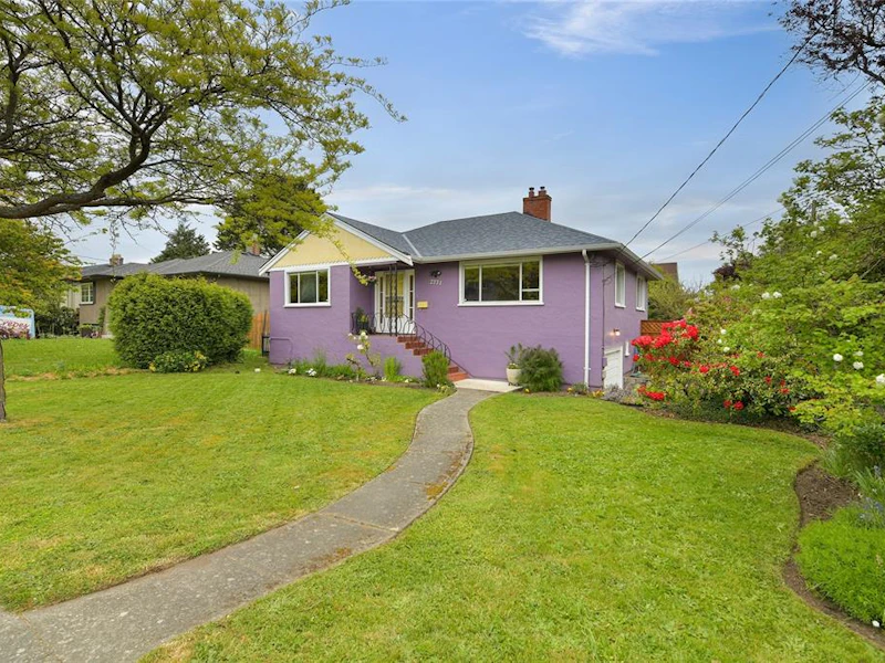 2771 Foul Bay Road, Oak Bay BC V8R 5C1
