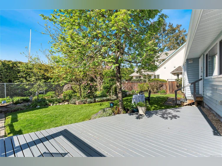10448 Allbay Road, Sidney, BC, V8L 2P1 - 30