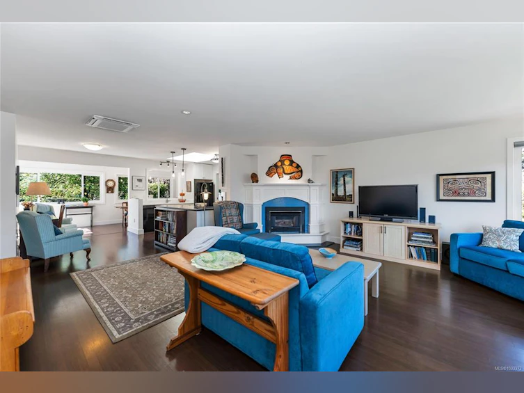 10448 Allbay Road, Sidney, BC, V8L 2P1 - 3